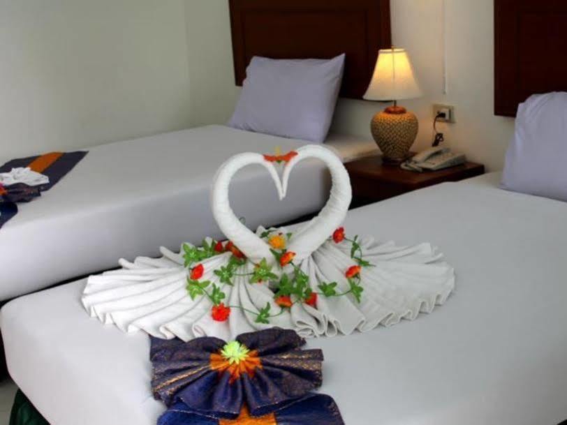 Kamala Beach Inn Phuket Ngoại thất bức ảnh